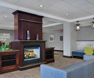 Photo 4 - Hampton Inn Bath (Brunswick Area)