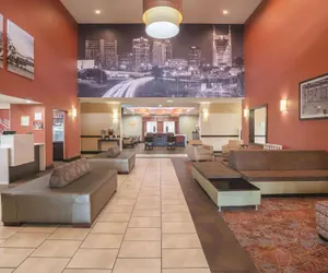 Photo 4 - La Quinta Inn & Suites by Wyndham Smyrna TN - Nashville