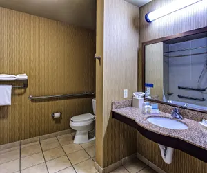 Photo 4 - Hampton Inn Junction City