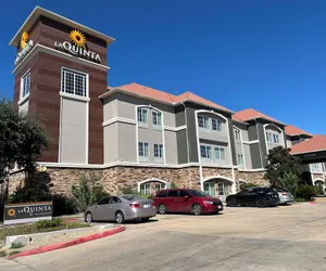 Photo 2 - La Quinta Inn & Suites by Wyndham Houston Energy Corridor