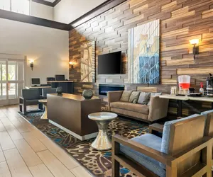 Photo 4 - La Quinta Inn & Suites by Wyndham Houston Energy Corridor