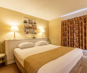 Photo 5 - Wild Dunes Inn