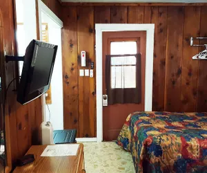 Photo 5 - Yosemite Riverside Inn