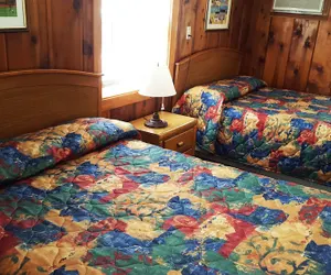 Photo 4 - Yosemite Riverside Inn