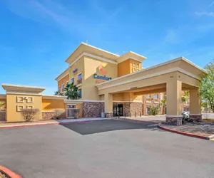 Photo 2 - Comfort Suites Blythe