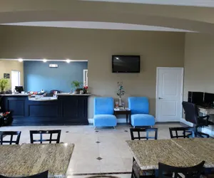 Photo 4 - Regency Inn & Suites - Baytown