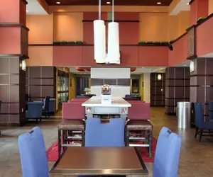 Photo 3 - Hampton Inn & Suites Cincinnati/Uptown-University Area