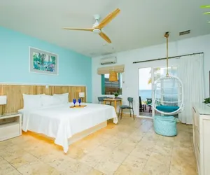 Photo 3 - Tamarind Reef Resort Spa & Marina
