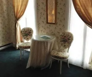 Photo 5 - Walden on the Pond Hotel