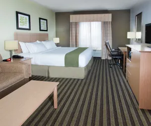 Photo 3 - Holiday Inn Express Hotel & Suites Alvarado, an IHG Hotel