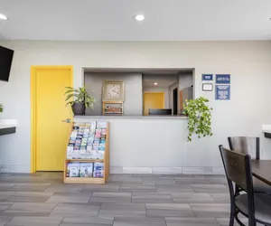 Photo 3 - SureStay Hotel by Best Western McAlester
