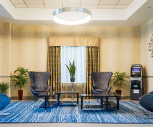 Photo 2 - Comfort Inn & Suites Plainville-Foxboro