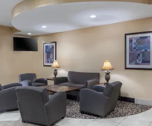 Photo 3 - Best Western Bastrop Pines Inn