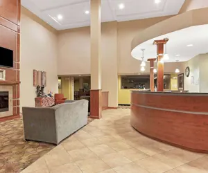 Photo 5 - La Quinta Inn & Suites by Wyndham Richmond - Kings Dominion