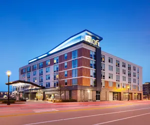 Photo 2 - Aloft Milwaukee Downtown