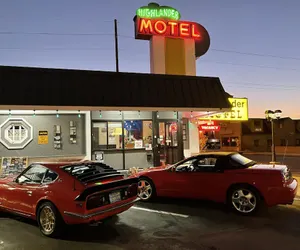 Photo 2 - Highlander Motel