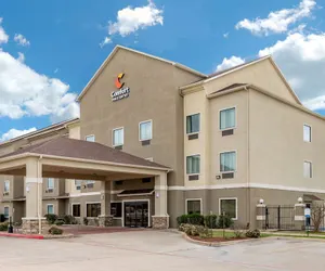 Photo 2 - Comfort Inn & Suites Navasota