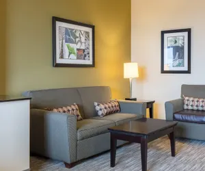 Photo 4 - Holiday Inn Express Hotel & Suites DALLAS WEST, an IHG Hotel