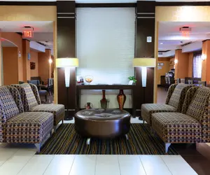 Photo 2 - Holiday Inn Express Hotel & Suites DALLAS WEST, an IHG Hotel