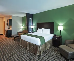 Photo 3 - Holiday Inn Express Hotel & Suites JACKSONVILLE, an IHG Hotel