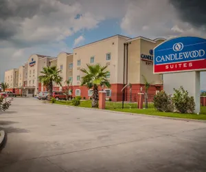 Photo 2 - Candlewood Suites New Iberia, an IHG Hotel