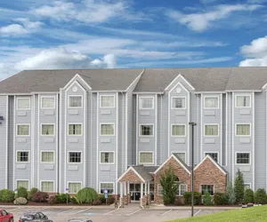 Photo 2 - Microtel Inn & Suites by Wyndham Waynesburg