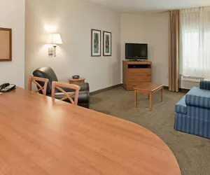 Photo 5 - Candlewood Suites Northeast Kansas City, an IHG Hotel