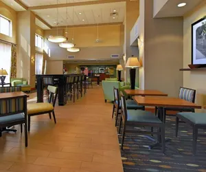 Photo 3 - Hampton Inn & Suites New Iberia Avery Island