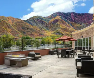 Photo 2 - Courtyard by Marriott Glenwood Springs