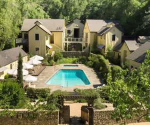 Photo 2 - Farmhouse Inn
