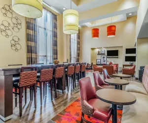 Photo 5 - Hampton Inn & Suites Detroit / Airport - Romulus