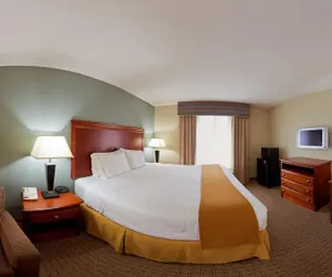 Photo 5 - Holiday Inn Express & Suites Covington by IHG