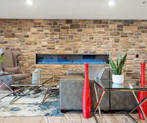 Photo 5 - Cobblestone Hotel & Suites - Austin