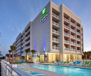 Photo 2 - Holiday Inn Express And Suites Galveston Beach by IHG