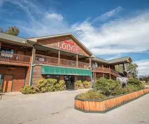 Photo 2 - Bullwinkles Rustic Lodge