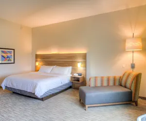 Photo 5 - Holiday Inn Express & Suites Remington by IHG