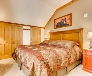 Photo 4 - Spacious 1br -river Run Village-hot Tub & Kids Ski Free 1 Bedroom Condo by RedAwning