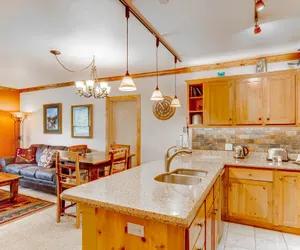 Photo 5 - Updated 1br Premier At Black Bear Lodge- Kids Ski Free 1 Bedroom Condo by RedAwning