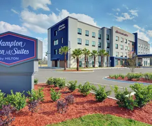 Photo 2 - Hampton Inn & Suites Middleburg