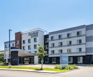 Photo 2 - Fairfield Inn & Suites by Marriott Minneapolis North