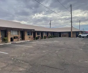Photo 2 - Sands Motel