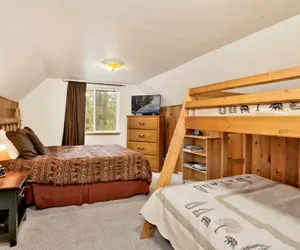 Photo 4 - Living LOG Cabin #1494