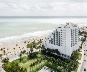 Photo 2 - Hotel Maren Fort Lauderdale Beach, Curio Collection by Hilton