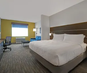 Photo 4 - Holiday Inn Express & Suites Milwaukee - Brookfield, an IHG Hotel