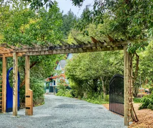 Photo 2 - Sehome Garden Inn