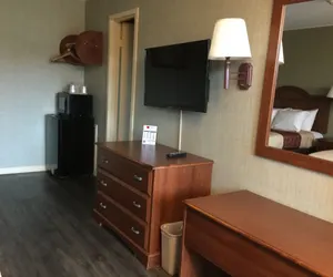 Photo 3 - Falls Inn