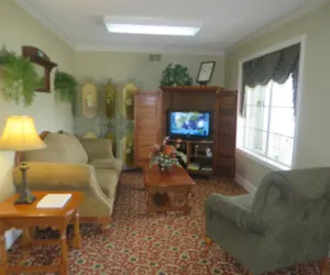 Photo 4 - Honeysuckle Inn - Mountain View