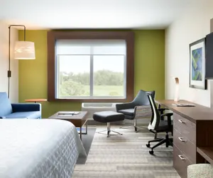 Photo 4 - Holiday Inn Express & Suites Savannah W - Chatham Parkway by IHG