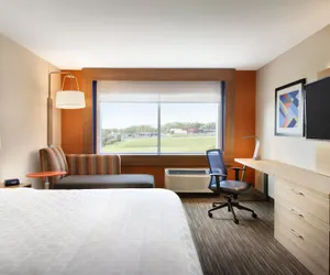 Photo 3 - Holiday Inn Express & Suites Savannah W - Chatham Parkway by IHG