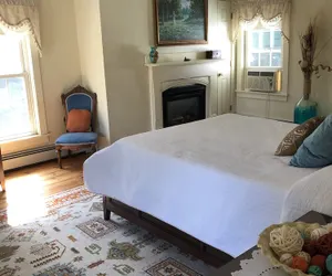 Photo 2 - Aiken Manor B&B